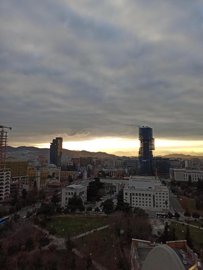Heart Of Tirana Hotell Exteriör bild